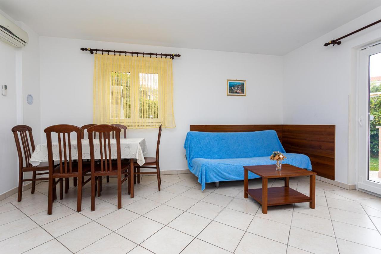 Apartments Crnekovic IV Baska  Exterior photo