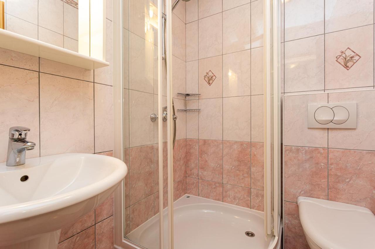 Apartments Crnekovic IV Baska  Exterior photo
