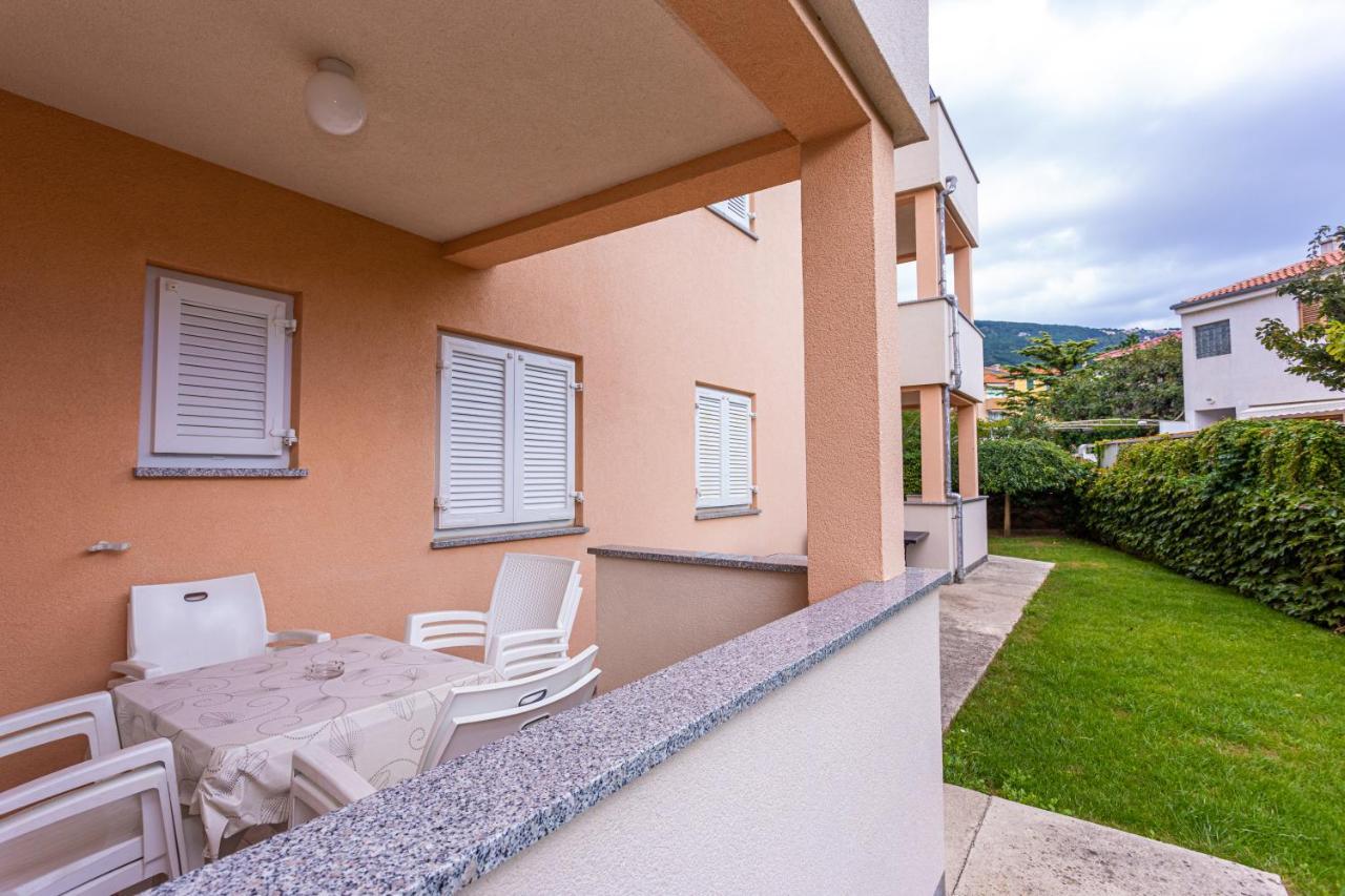 Apartments Crnekovic IV Baska  Exterior photo
