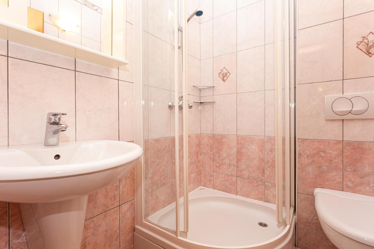 Apartments Crnekovic IV Baska  Exterior photo